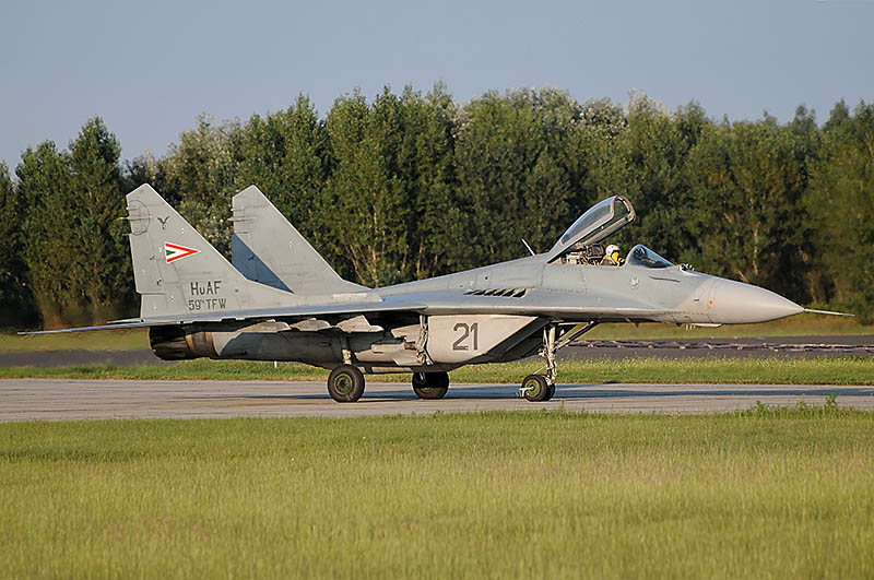 pic 37a.jpg - back to the QRA area